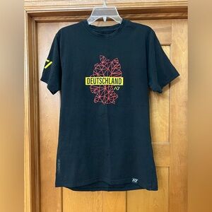 A7 Strongwear Deutschland Bar Grip Shirt Size Large READ, FLAWED